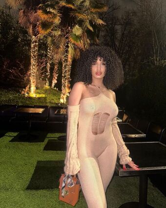 jihane Fotografii Nud Scurse OnlyFans 3