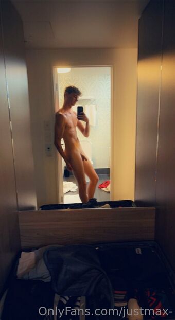 justmax- Fotografii Nud Scurse OnlyFans 13
