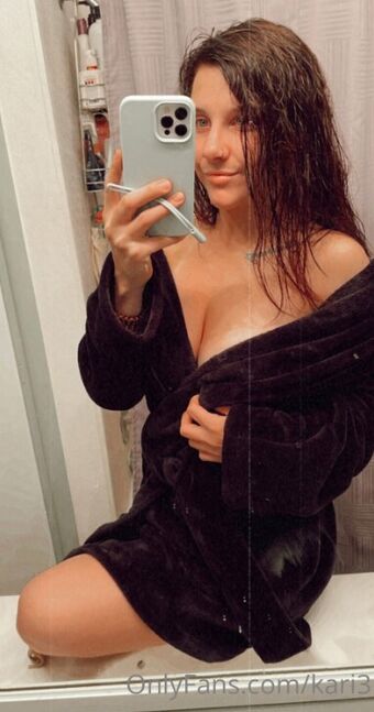 Kari3 Fotografii Nud Scurse OnlyFans 1
