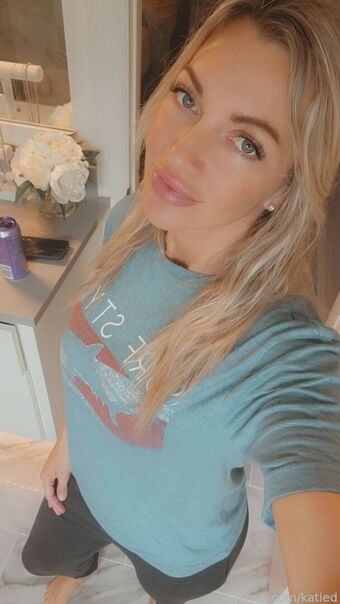 KatieD Fotografii Nud Scurse OnlyFans 17