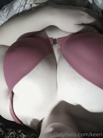 keeri Fotografii Nud Scurse OnlyFans 18