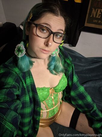 kittyplaysrough