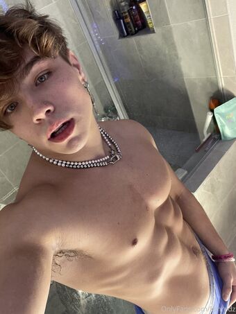 kshredz Fotografii Nud Scurse OnlyFans 4