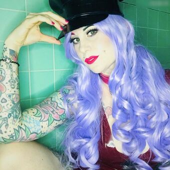 LaJenTrois - Jen Roomes