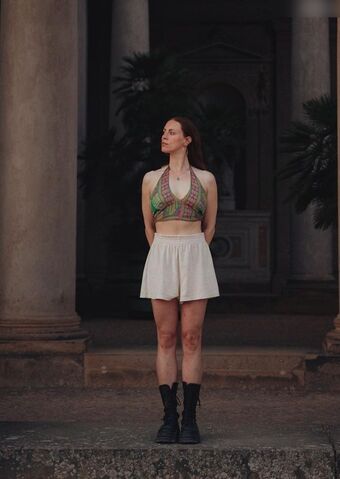 Lara Dandelion Seibert