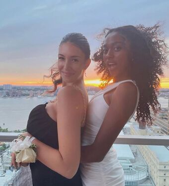 Leilani Azalea Fotografii Nud Scurse OnlyFans 36