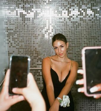 Leilani Azalea Fotografii Nud Scurse OnlyFans 37