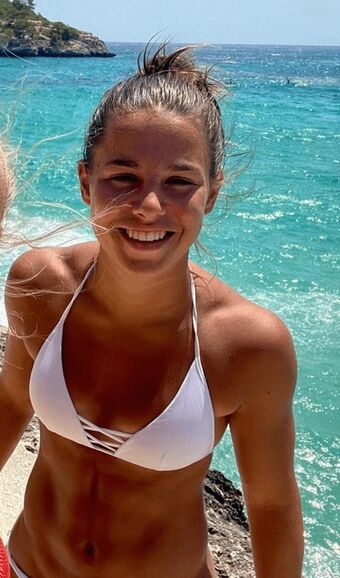 Lena Oberdorf Fotografii Nud Scurse OnlyFans 26