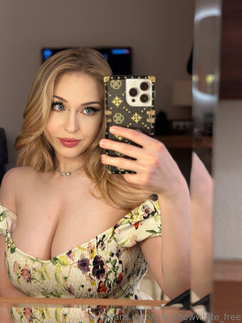 lilly_snowwhite_free