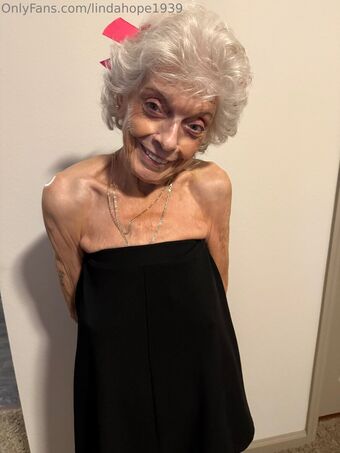 lindahope1939 Fotografii Nud Scurse OnlyFans 83