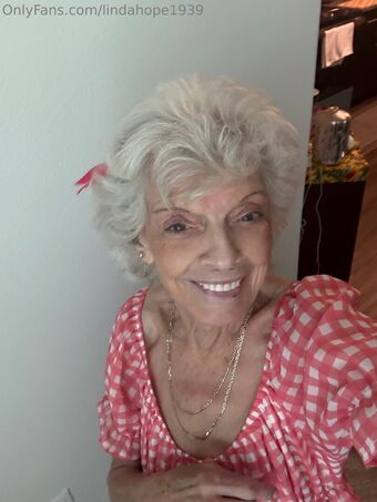 lindahope1939 Fotografii Nud Scurse OnlyFans 86