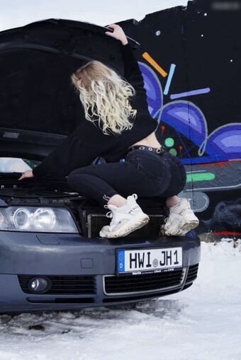 Linnea_sthgn     blondiiilox