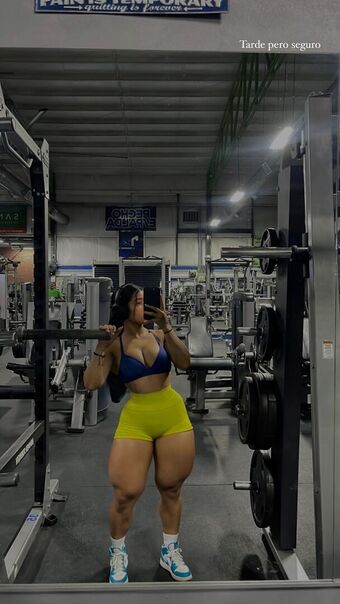 Linnnna Linnnna Fotografii Nud Scurse OnlyFans 1