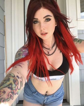 Lizzi Blake