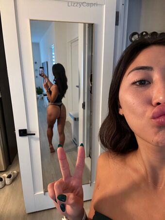Lizzy Capri