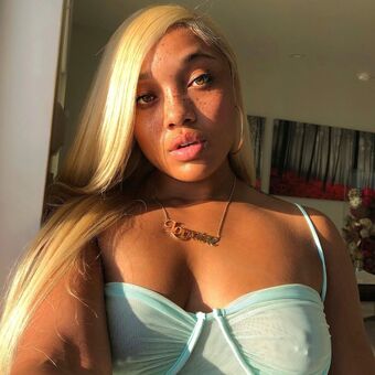 Lorraine Leniar Fotografii Nud Scurse OnlyFans 4