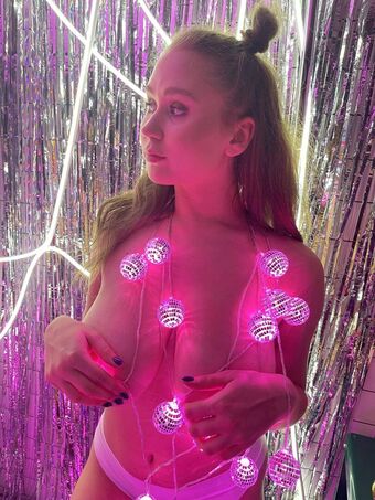 Lorraine_Rase Fotografii Nud Scurse OnlyFans 13