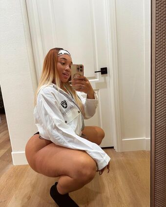 Lorraine Ward Fotografii Nud Scurse OnlyFans 35