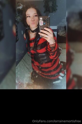 lorrainemortisfree Fotografii Nud Scurse OnlyFans 10