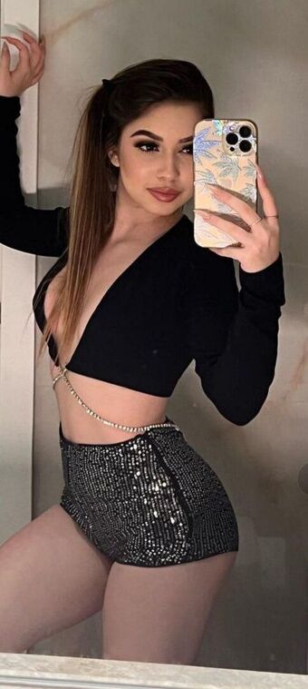 Lorrany Costa Fotografii Nud Scurse OnlyFans 3