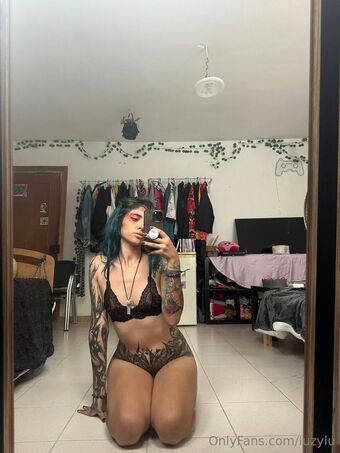 luzylu Fotografii Nud Scurse OnlyFans 1