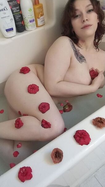 Madeofbugs Fotografii Nud Scurse OnlyFans 5