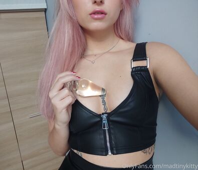 Madtinykitty Fotografii Nud Scurse OnlyFans 13
