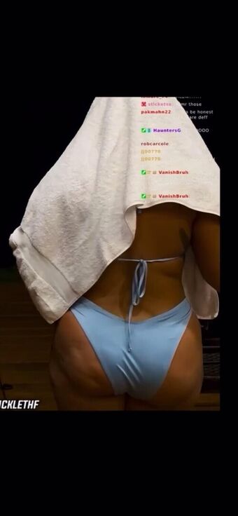 Maleni Cruz Fotografii Nud Scurse OnlyFans 212