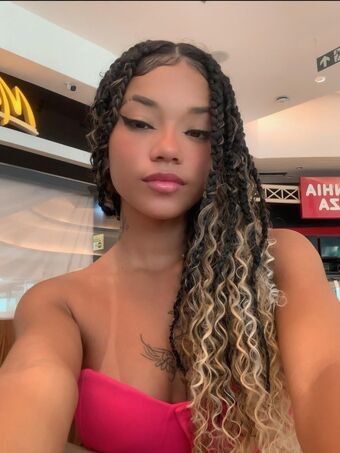 Malva Fotografii Nud Scurse OnlyFans 2