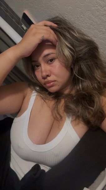 Mama E Fotografii Nud Scurse OnlyFans 17