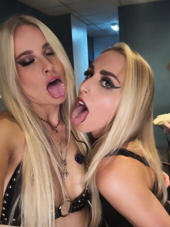 Marisa Rodriguez Singer Fotografii Nud Scurse OnlyFans 12