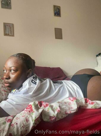Maya-fields Fotografii Nud Scurse OnlyFans 7