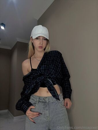 miapixel Fotografii Nud Scurse OnlyFans 2