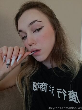 miapixel Fotografii Nud Scurse OnlyFans 5