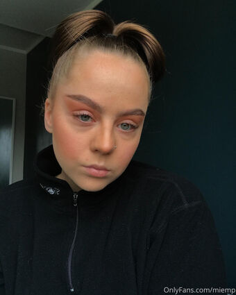 miemp Fotografii Nud Scurse OnlyFans 5