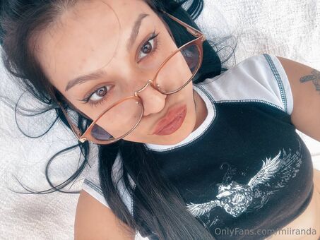 miiranda Fotografii Nud Scurse OnlyFans 20
