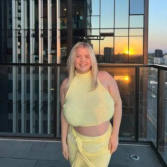 Mikaela Fotografii Nud Scurse OnlyFans 35