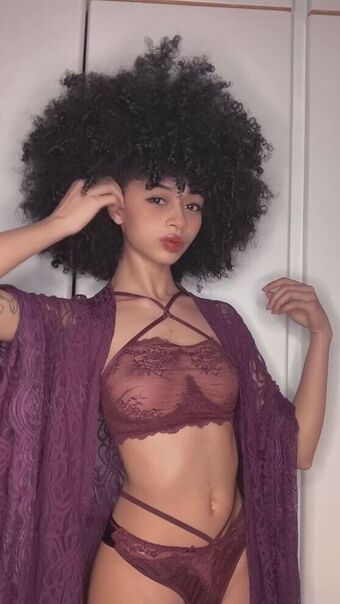 Miss Flat Fotografii Nud Scurse OnlyFans 7