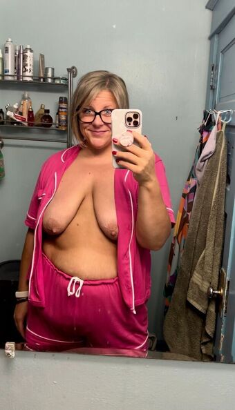mmfluvah Fotografii Nud Scurse OnlyFans 24