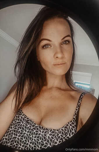 mmmom Fotografii Nud Scurse OnlyFans 16