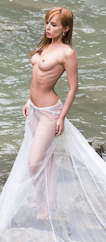 Model Cathy
