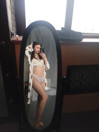 Model Olya