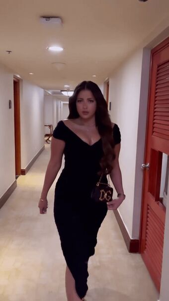 Mona Farouk Fotografii Nud Scurse OnlyFans 8