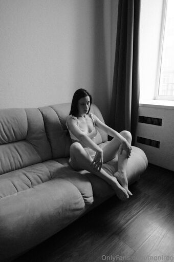 moniree Fotografii Nud Scurse OnlyFans 16