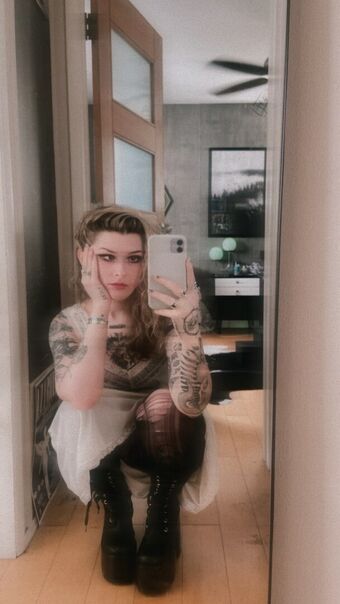Mothica Fotografii Nud Scurse OnlyFans 34