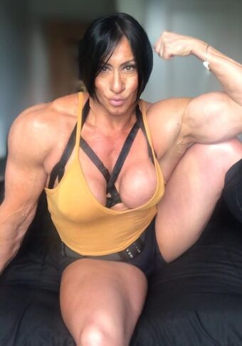 MuscleMilfSusanKay