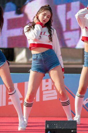 Nancy Momoland
