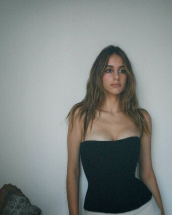 Nell Verlaque