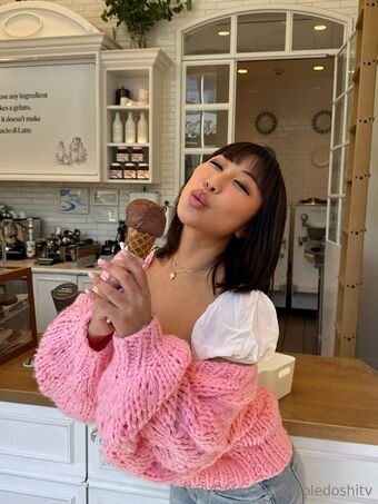nicoledoshitv Fotografii Nud Scurse OnlyFans 9