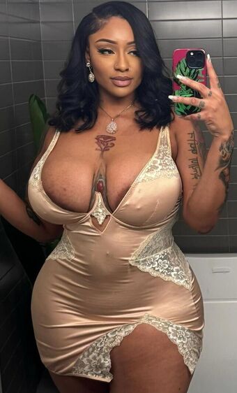 nigerianamazon Fotografii Nud Scurse OnlyFans 29